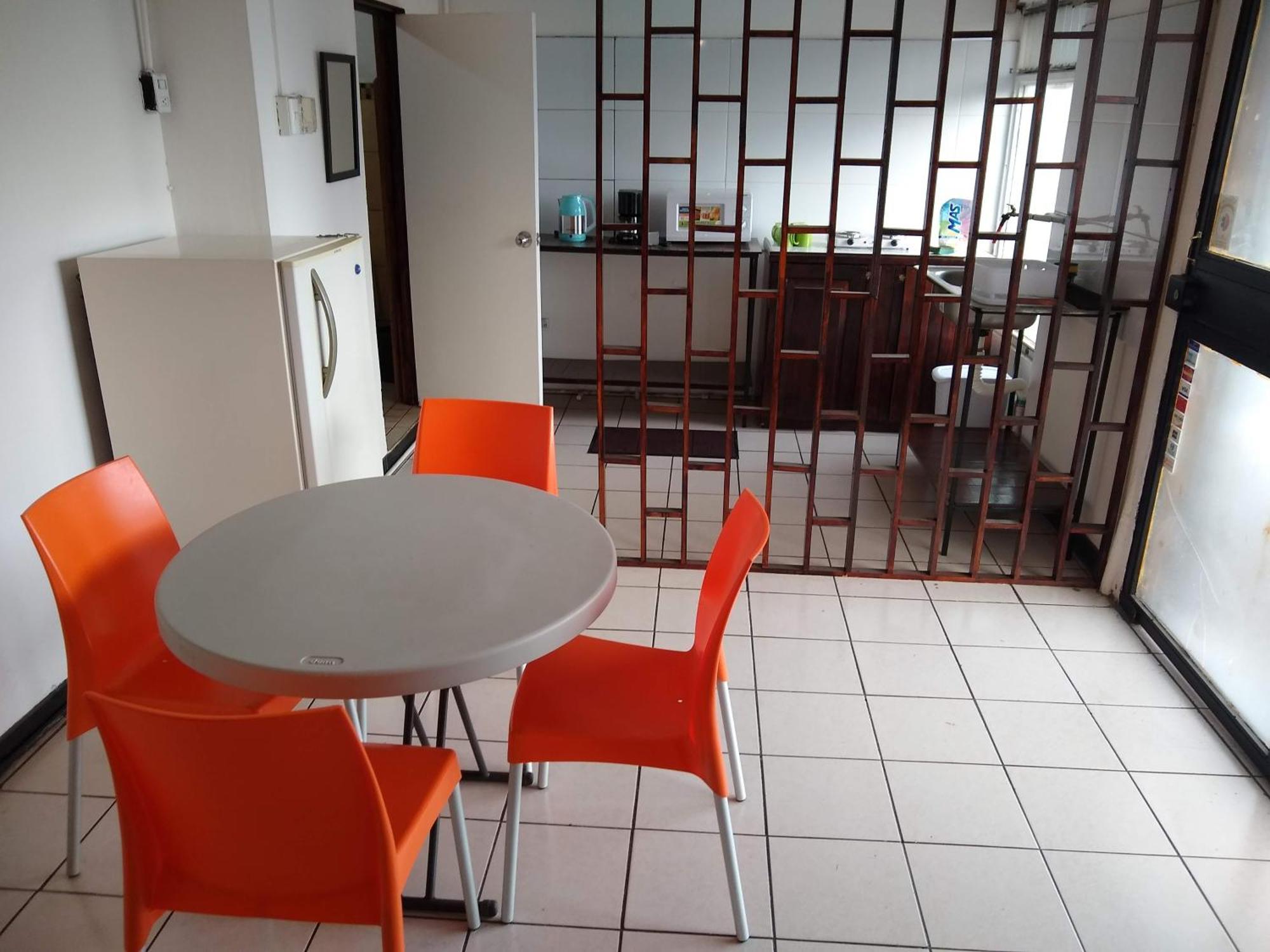 Privado Apartamento, Comodo Y Excelente Ubicacion.